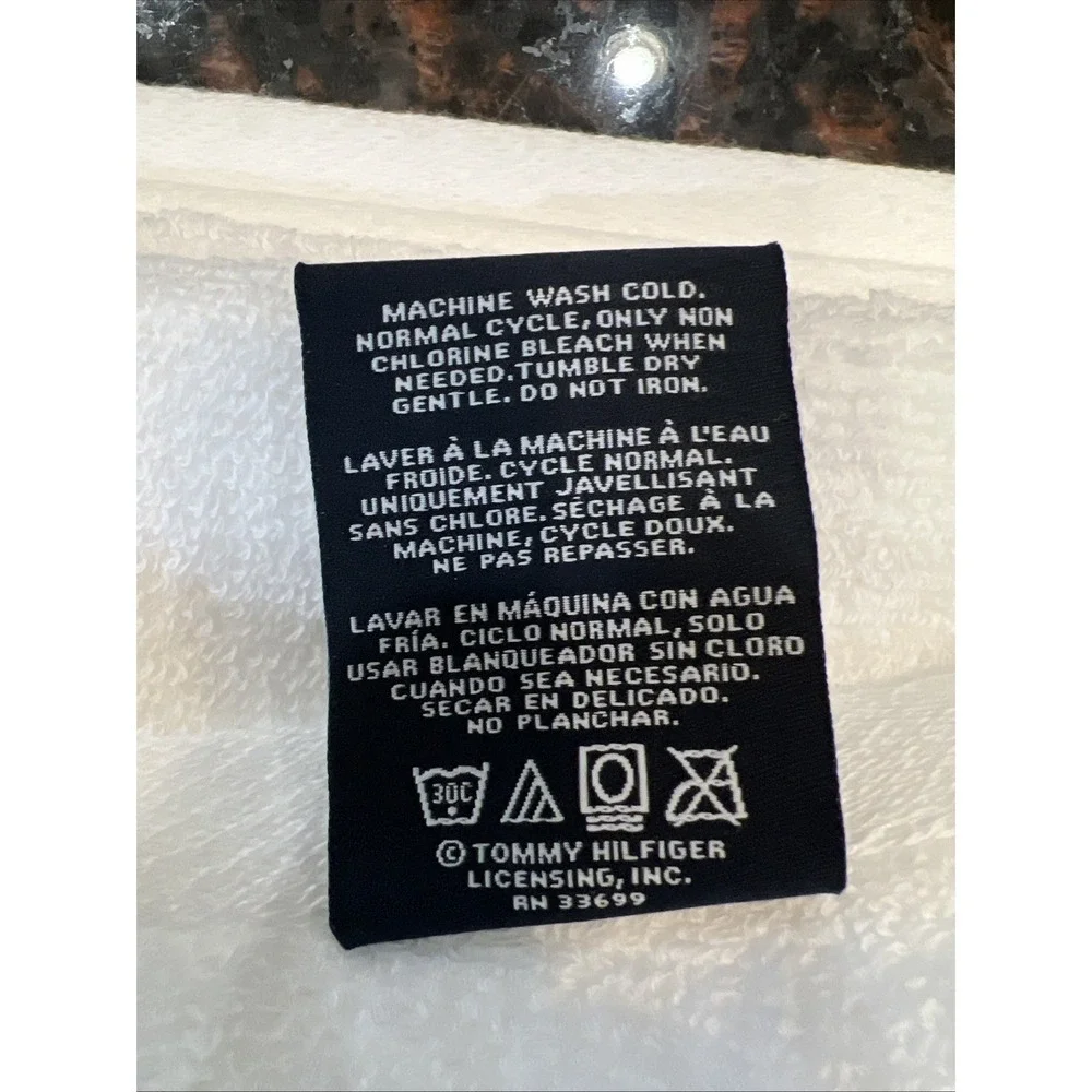 Tommy Hilfiger 100% Cotton Hand Towel New Without Tags